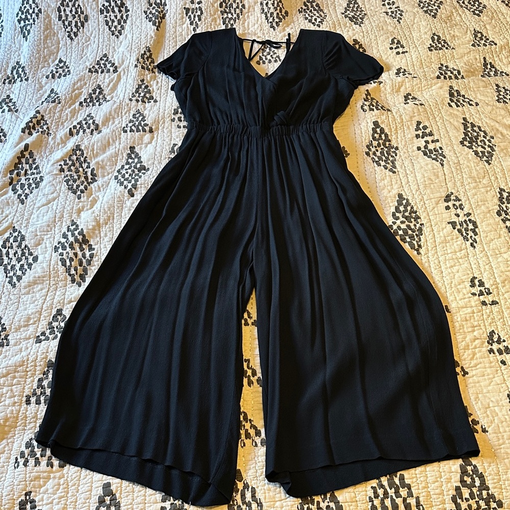 Chic Dark Navy Wide Leg Cropped Jumpsuit